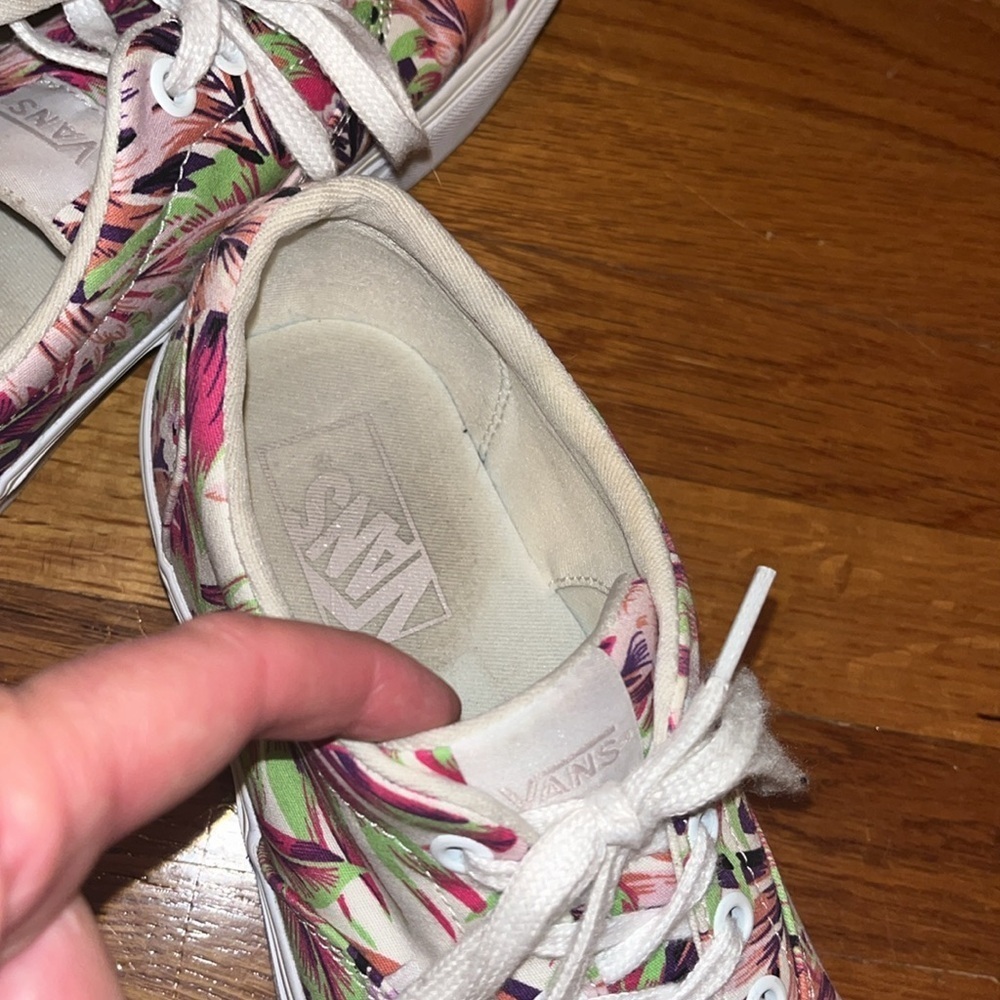 Vans women’s size 7 1/2 Hawaiian print sneakers - Picture 6 of 7